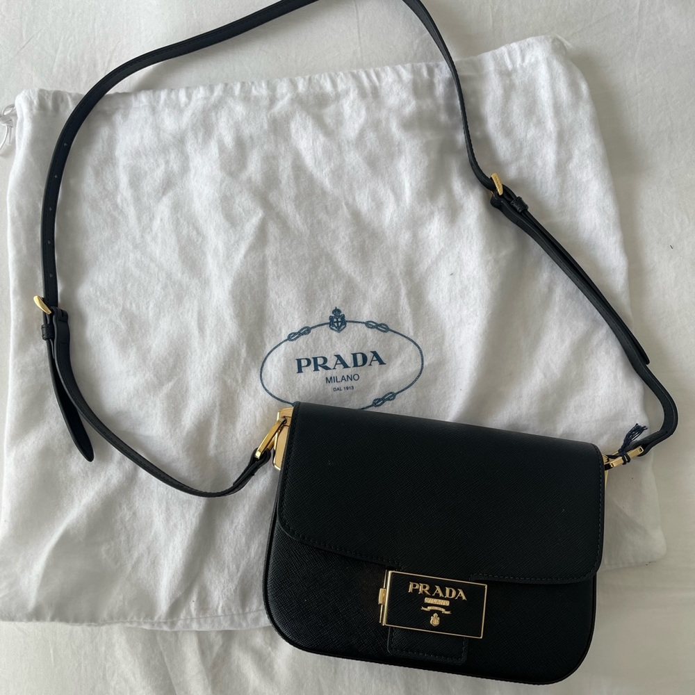 Rada Ensemble Leather Crossbody Bag